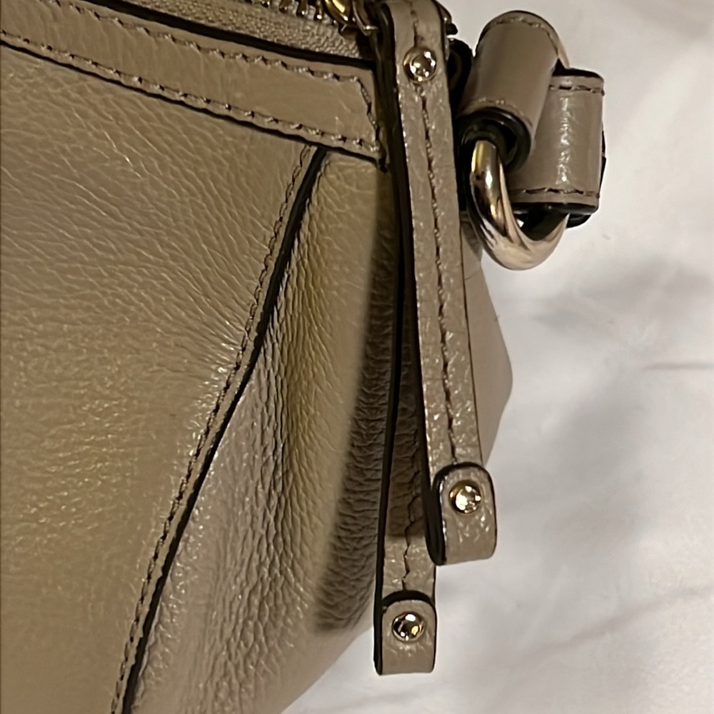 Kate Spade taupe pebble purse-EUC - Picture 5 of 13